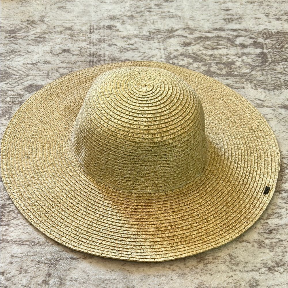 Sofish Elegant Tan Wide-Brimmed Hat